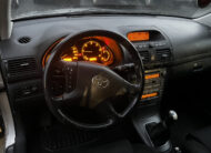 TOYOTA Avensis 2.0 CDTI 16V Cosmo 5p.