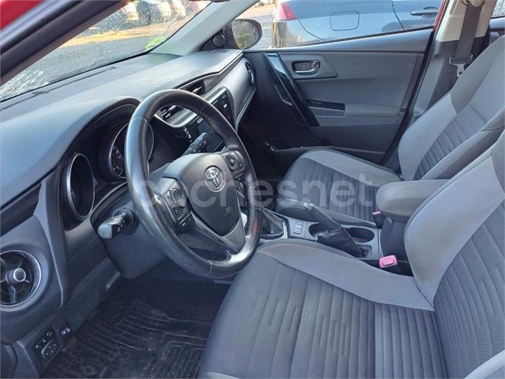 TOYOTA Auris 1.2 120T Active