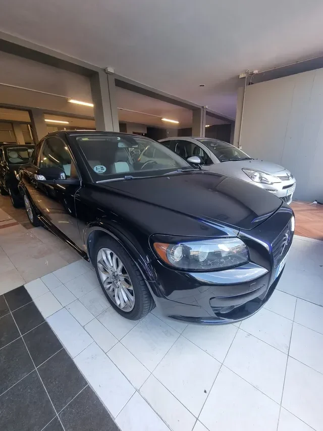 VOLVO C30 2.0 DIESEL