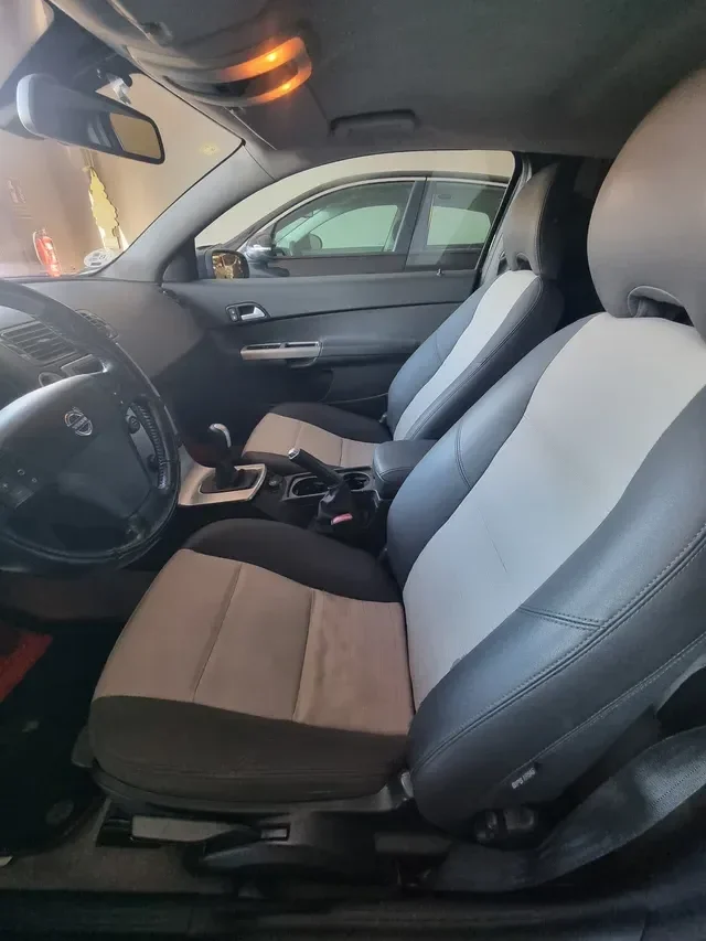 VOLVO C30 2.0 DIESEL